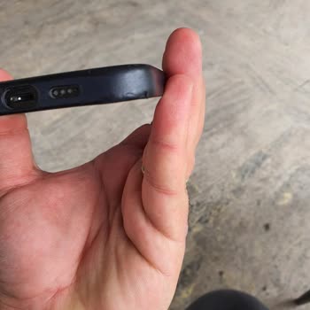 iPhone Deri Kılıf Sorunu