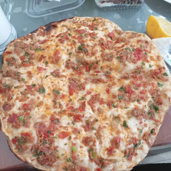 Hacıoğlu Restaurant Lahmacunlarda Kıyma Yok, İşletmeci İkram Diye Çiğköfte Veriyor