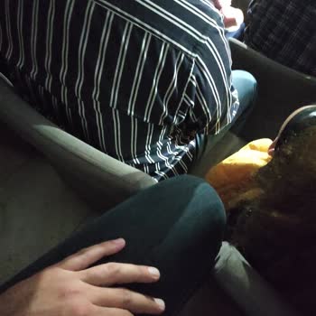 Bostanlı Suat Taşer Tiyatrosu'nda Skandal