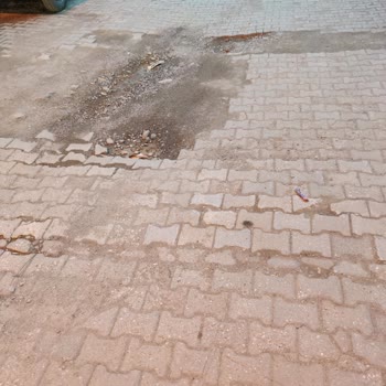 Seferihisar Belediyesi Yolların Bozuk Ve Düzensiz Olması