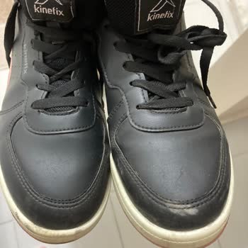 Kinetix Ayakkabı İki Ayda Parçalandı