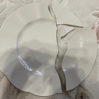 Fecra.com Yemek Takımı Kırık Geldi