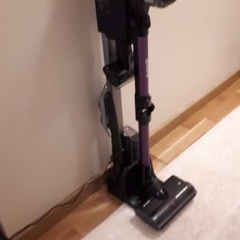 Arçelik Dikey Şarjlı Süpürge Daha 3. Kullanımda Çalışmaz Oldu.