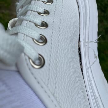 Marjin Ayakkabı Ayakkabıların 2. Kez Giymede Açılma Yapması Ve Firmanın İade Almaması