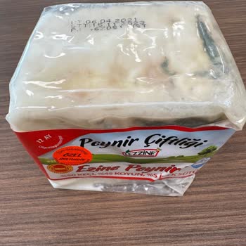 BİM Peyniri Son Kullanma Tarihine 6 Ay Varken Buzdolabında Küflendi