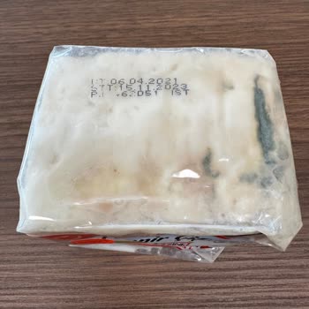 BİM Peyniri Son Kullanma Tarihine 6 Ay Varken Buzdolabında Küflendi