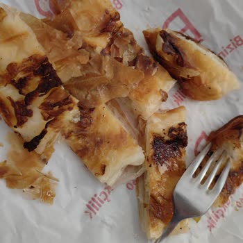 Bizim Börekçilik Yanık Börek Müşteriye Asla Verilmez