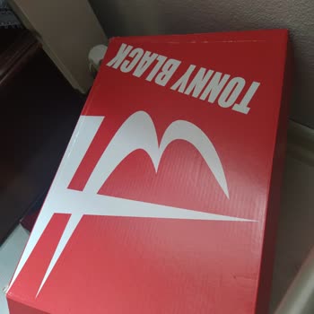 Tonny Black İade Veya Ürün Değişimi Yapılmıyor