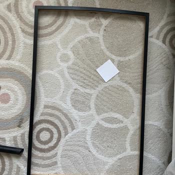 IKEA Ribba Çerçeve Monte Halindeyken Genişleme Yaptı.