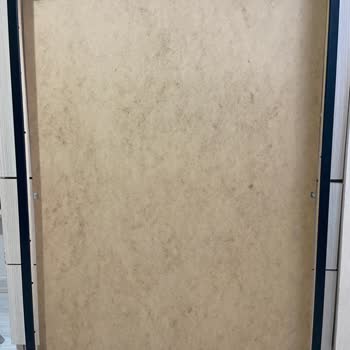 IKEA Ribba Çerçeve Monte Halindeyken Genişleme Yaptı.