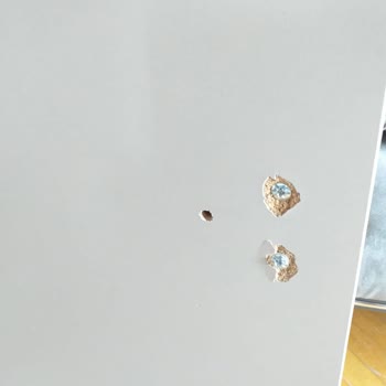 Beyoğlu Luxury Mobilya Mağazası Hasarlı, Deforme Ürün Gönderilmesi