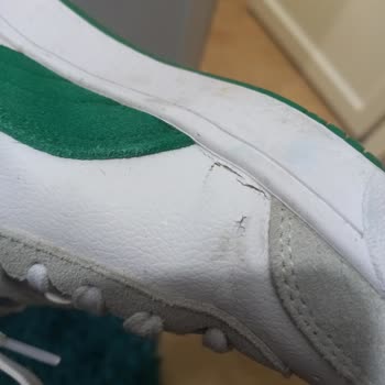 Puma Ayakkabı 1 Ay Olmadan Yan Taraf Açıldı