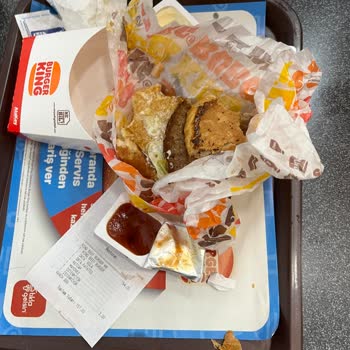 Burger King Kıl Çıktı Ekmek Taş Gibiydi!