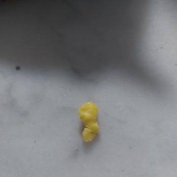 Magnum Dondurma İçinde Farklı Cisim