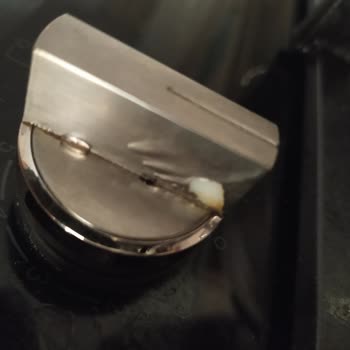 Bosch Flame Select Ocak Tuşları İçinde Eridi Ve Soyuluyor