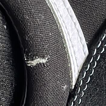 Vans Ayakkabı Kısa Sürede Yırtılmaya Başladı