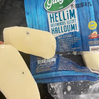 BİM Hellim Peyniri İçinden Bir Şey Çıktı