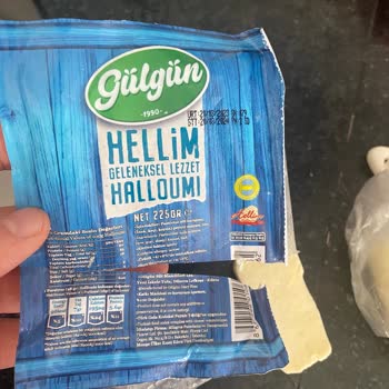 BİM Hellim Peyniri İçinden Bir Şey Çıktı