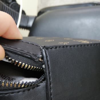 Armine'den Çanta Almak Pişmanlıktır.