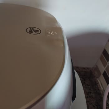 Philips Air Fryer Lid Literally Melted in Just Two Days