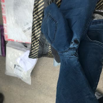 Modda_trendd (Instagram) 5 Adet Kot Pantolon Giyilmiş, Yırtık Geldi