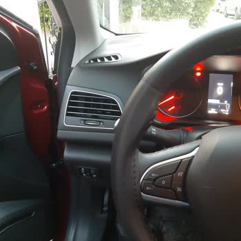 Garanti Devam Eden Renault Aracın Hava Üfleme Klipsi Çatladı. Mağdurum