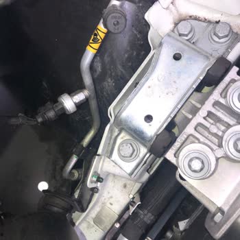 Fiat Fiorino Kaput İçine Su Ve Çamur Giriyor.