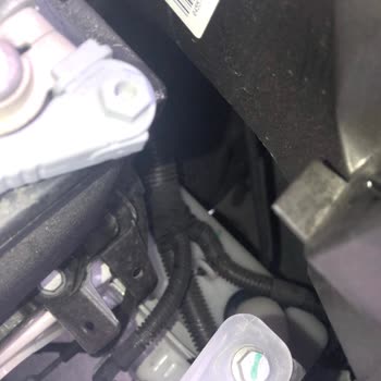 Fiat Fiorino Kaput İçine Su Ve Çamur Giriyor.