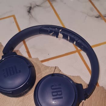 JBL Audio Systems T560bt Kulak Üstü Bluetooth Kulaklık - Çatlama Ve Soyulma Sorunu