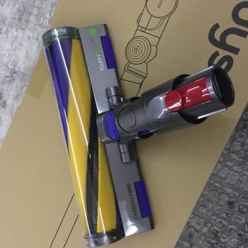 Dyson V12 Detect Slim Absolute + Işıklı Temizleme Başlığı Düğmesi