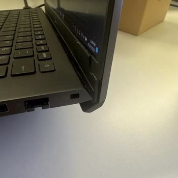 Dell Vostro 5401 Ekran Ve Menteşe Açılma Sorunu
