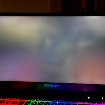 Monster Ölü Piksel Ve Işık Sızması Sorunu