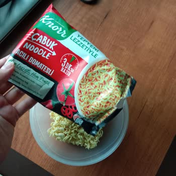 Knorr Paketin İçinden Sadece Noodle Çıktı Baharatı Çıkmadı
