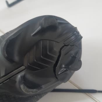 Sarıyıldız Spordan Alınan Nike Marka Kramponda İlk 6 Ay Hasar Oluşması