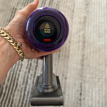 Dyson V12 Airways Blocked Hatası Veriyor