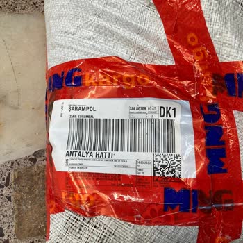 MNG Kargo Orijinal Poşeti Çuval İçine Boşaltıp Getirmişler