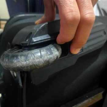 SunExpress Hava Yolları Hasarlı Kırık Bavul