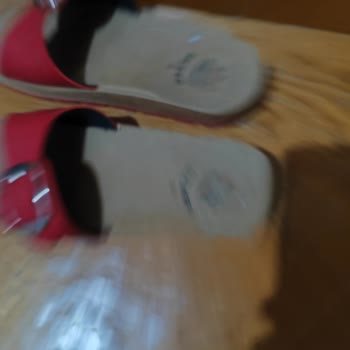 Gezer Masaj Terliği Diye Aldık Normal Terliğe Döndü