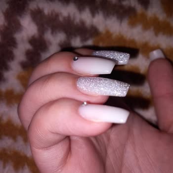 Aymira Koçaklı Yaşam Merkezi'nde Protez Tırnak Pişmanlığı