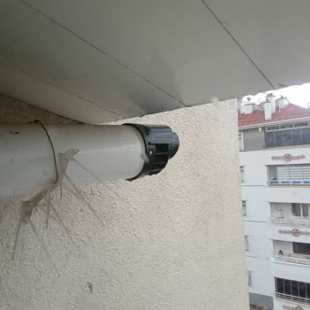 Daikin Anakartın Yanmasının Sorumluluğunu Kabul Etmiyor