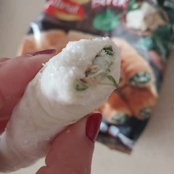 Cihan Tat Donmuş Börekten Ağaç Kıymığı Çıktı