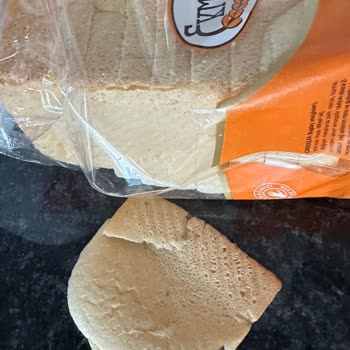 BİM Ekmecik Ekmeği İçinden Böcek Çıktı!