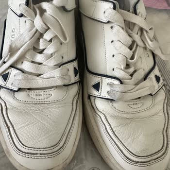 Guess Marka Ayakkabı Aldım Bin Pişman Oldum.