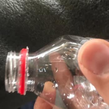 Hayat Su Danone Hayat İçecek Şişesinde Çapak Var. Tehlikeli Bir Durum