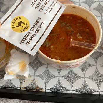 Kervansaray Kelle Paça Salonu Avcılar Şubesinde Tüyler Çıktı