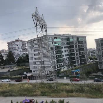 Menemen Belediyesi Uzayan Otların Kesilmemesi!
