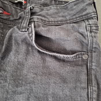 Loft Siyah Jean Pantolonda Boya Atması