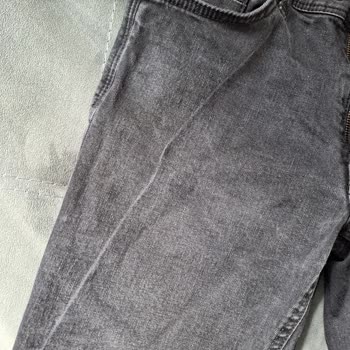 Loft Siyah Jean Pantolonda Boya Atması