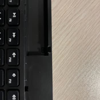 A4 Tech Renkli Klavye Üst Aparatları Kırılıyor