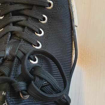 Lufian'dan Alınan Ayakkabının 1 Ay Geçmeden Yırtılması Ve Solması